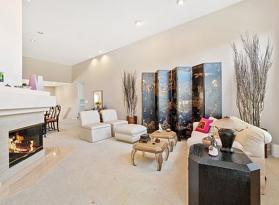 4th image of 3022 Lexington Ln #3022