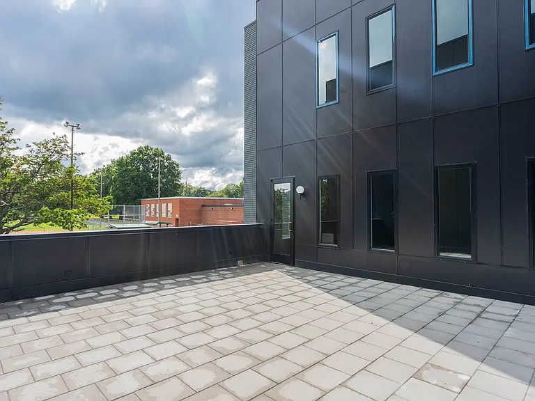 Hill Standard — Photo 21