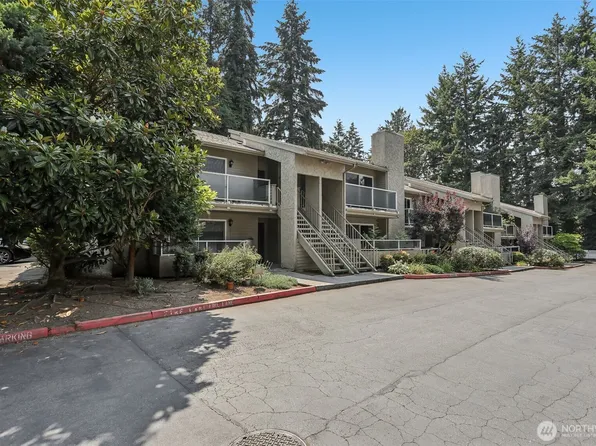 12037 100th Avenue NE #103, Kirkland, WA 98034