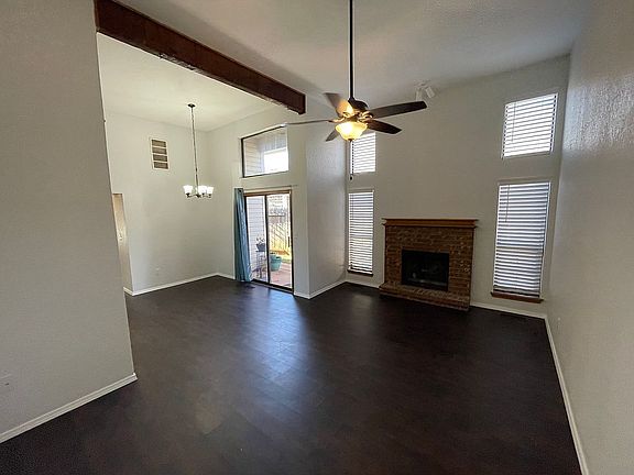 2nd image of 808 NE 17th Ct