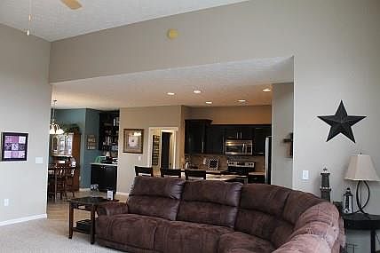 5th image of 3609 Chateaugay Ct