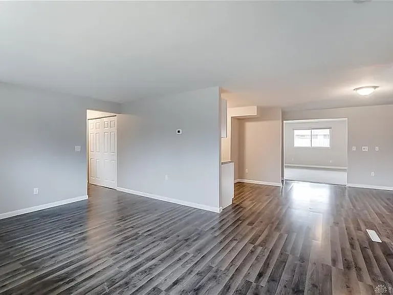 5543 Barnard Dr — Photo 11