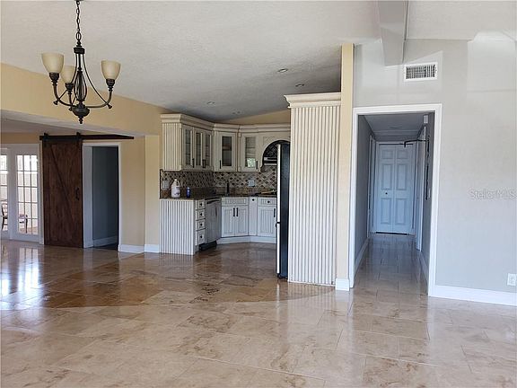 3rd image of 5212 Kings Ct