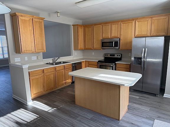 3rd image of 310 Cumulus Ct