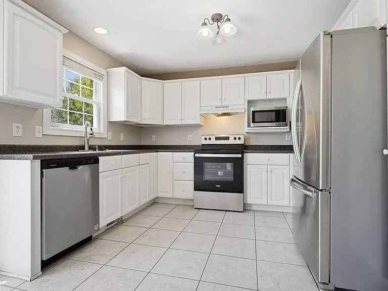 1831 Marina Dr — Photo 14