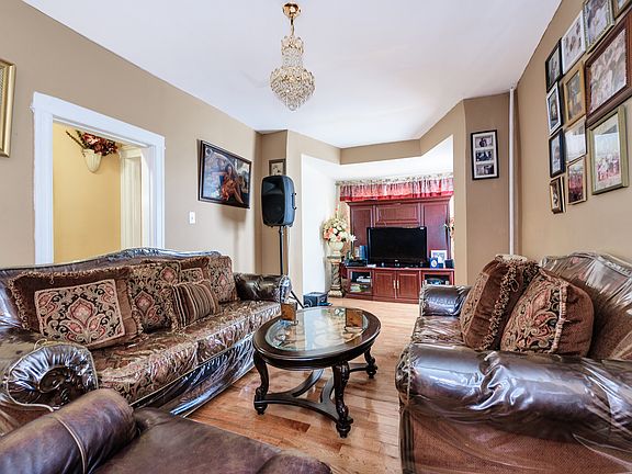 2nd image of 16838 104th Ave