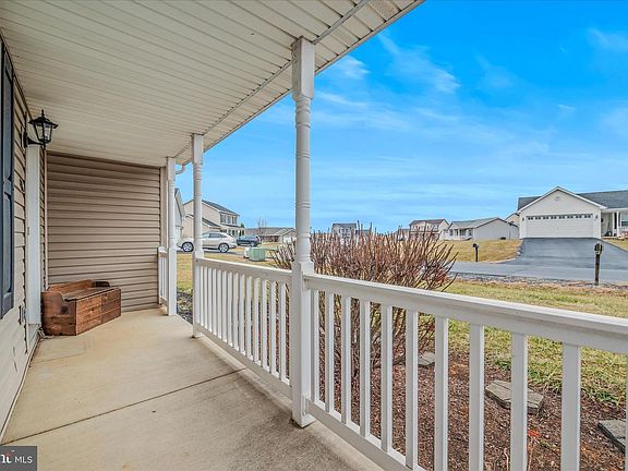 5th image of 44 Spyglass Dr