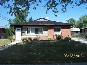 850 163rd St photo 1
