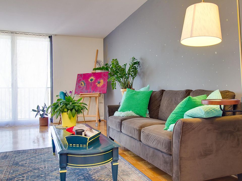 1st image of 600 Roosevelt Blvd APT 516