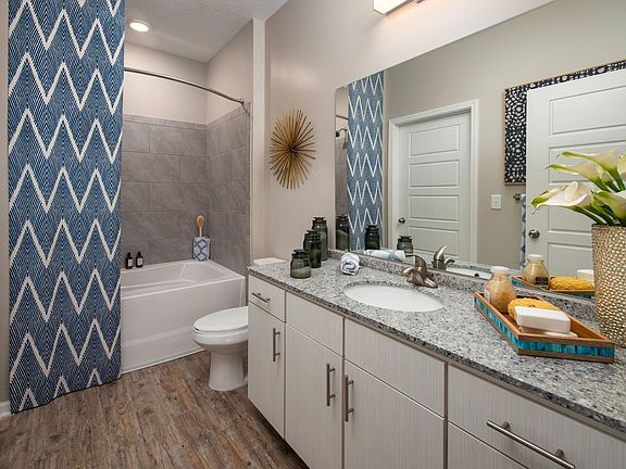 4th image of 2302 Tapestry Park Dr #2