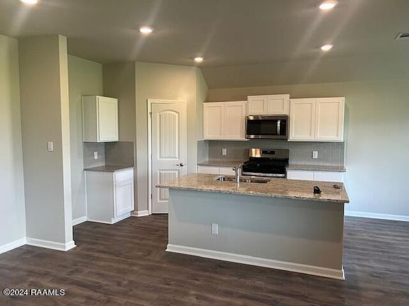 2nd image of 105 Abbeywood Ct