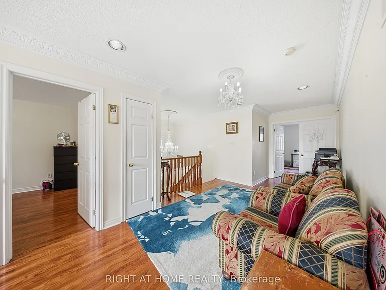 284 Maple Leaf Dr — Photo 18