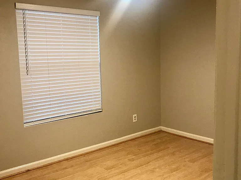 6863 W Jenan Dr — Photo 5