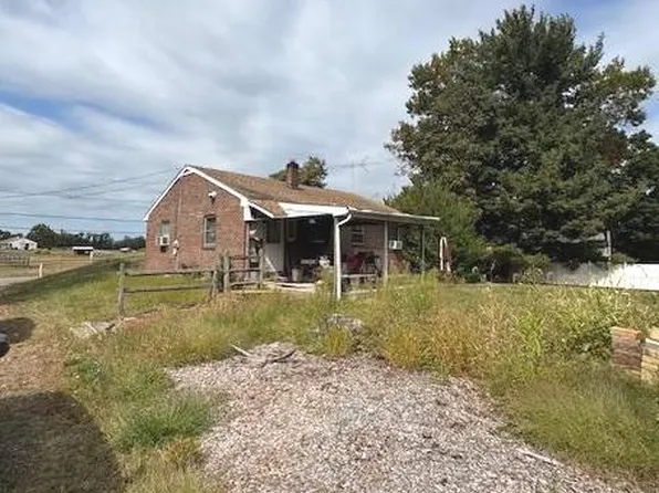 3146 Middle Creek Rd, Gilbertsville, PA 19525
