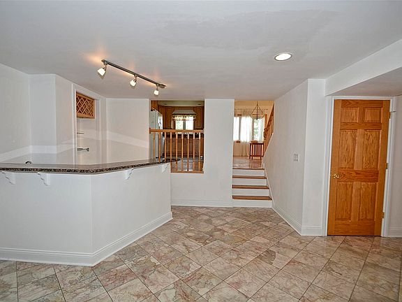 4th image of 14251 84th Ave
