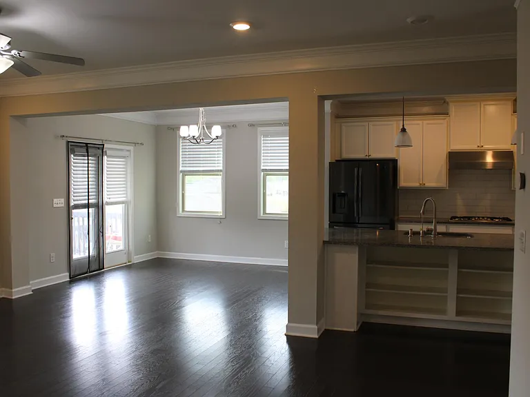 2940 Furlong Ct — Photo 7