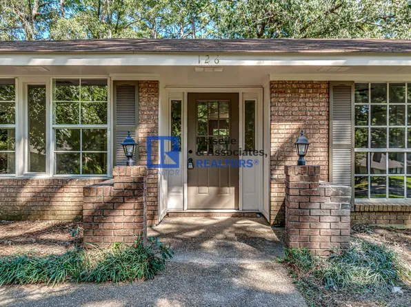 126 Woodgate Dr, Brandon, MS 39042