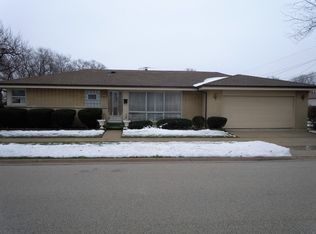 8558 N Oleander Ave, Niles, IL 60714