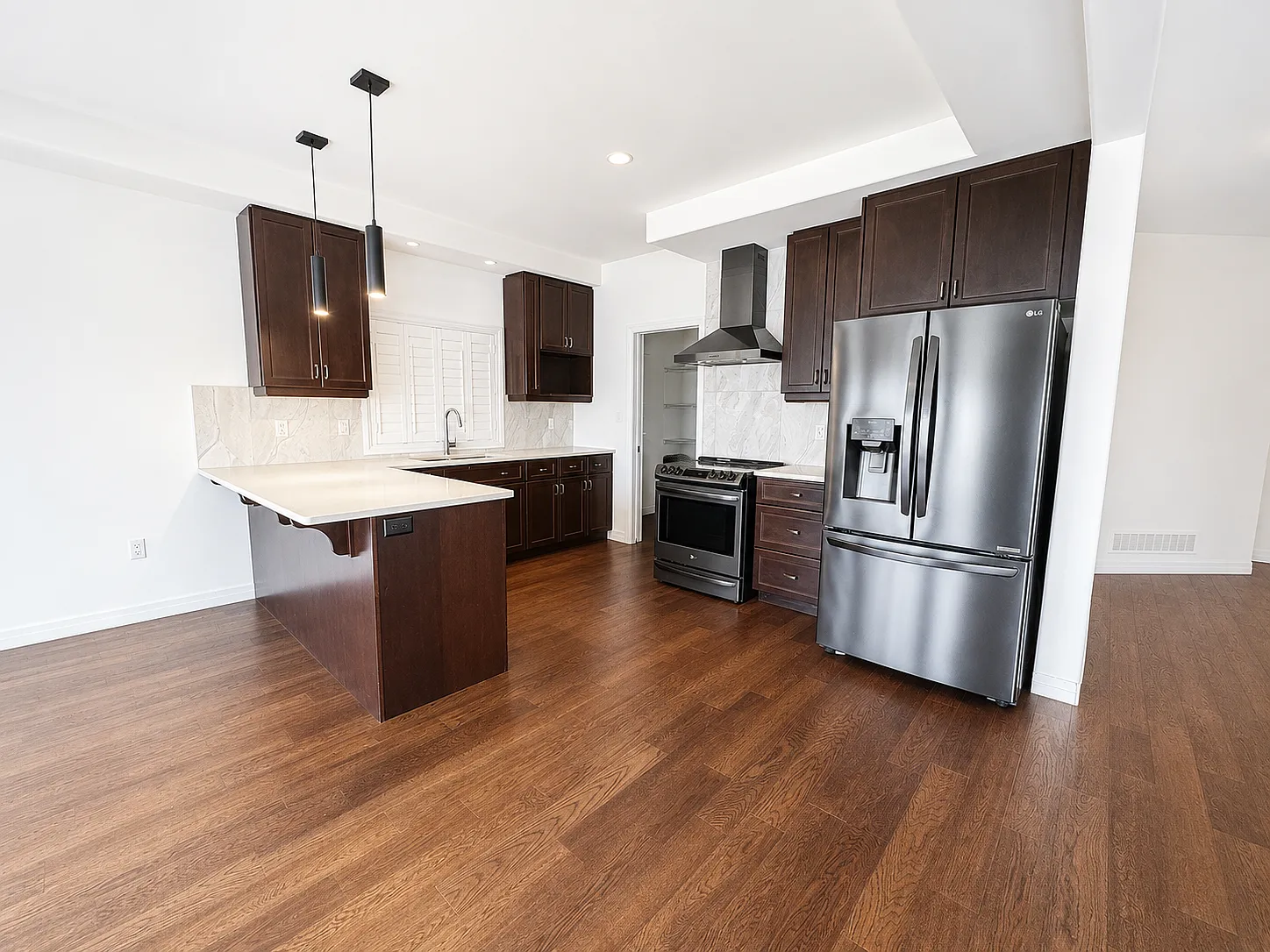 122 Greenwich Ave — Photo 4