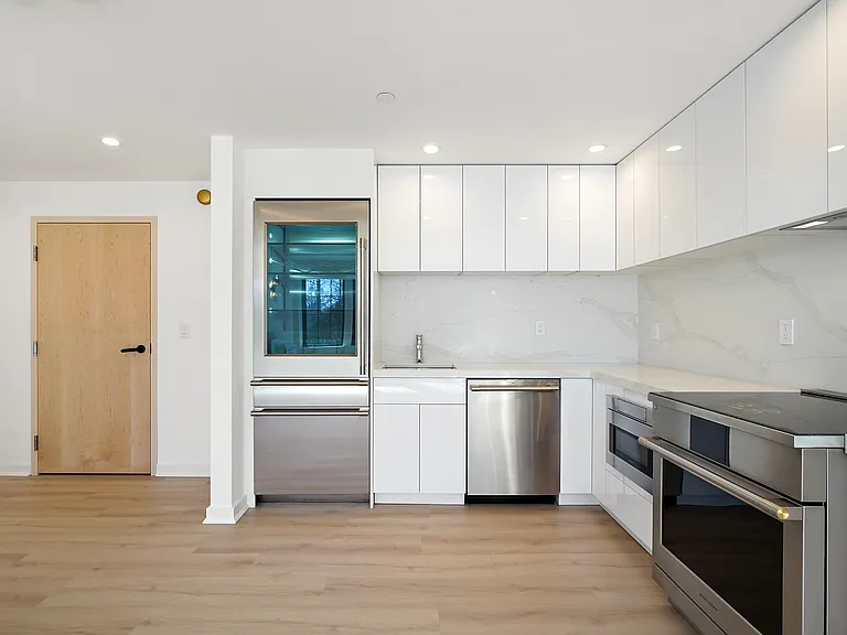1188 King St #103 — Photo 9