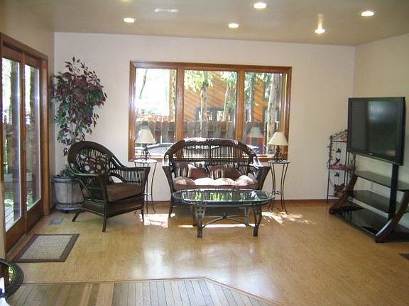 family room off kithchen