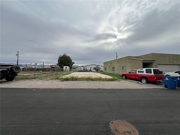 3rd image of 1954 Imperial Drive
