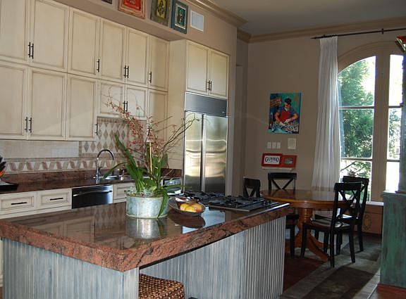 5th image of 1605 Lakeshore Dr