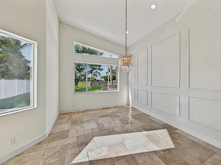 4583 NW 7th Pl — Photo 9
