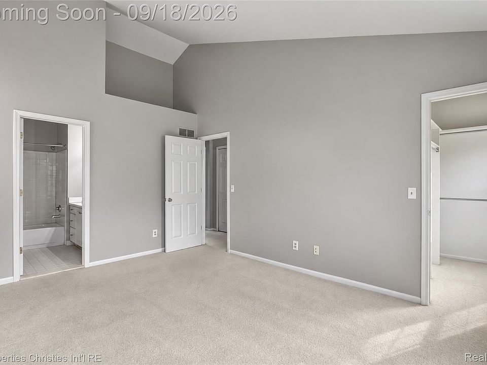 127 N Georgetown Sq, photo 16