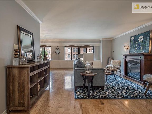 2nd image of 221 W 48th St APT 302