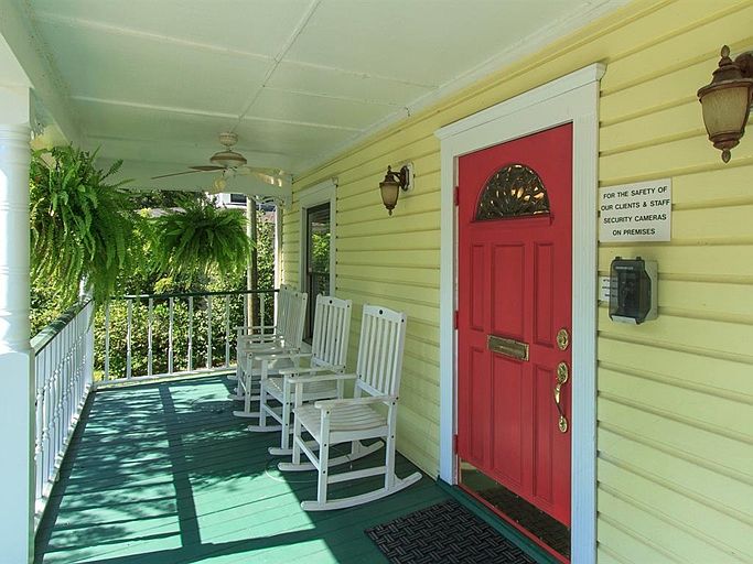 1st image of 609 E Central Blvd