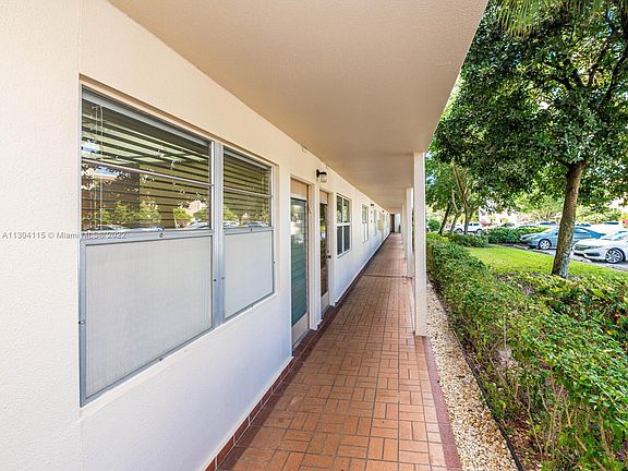 4th image of 2101 Lucaya Bnd APT C1