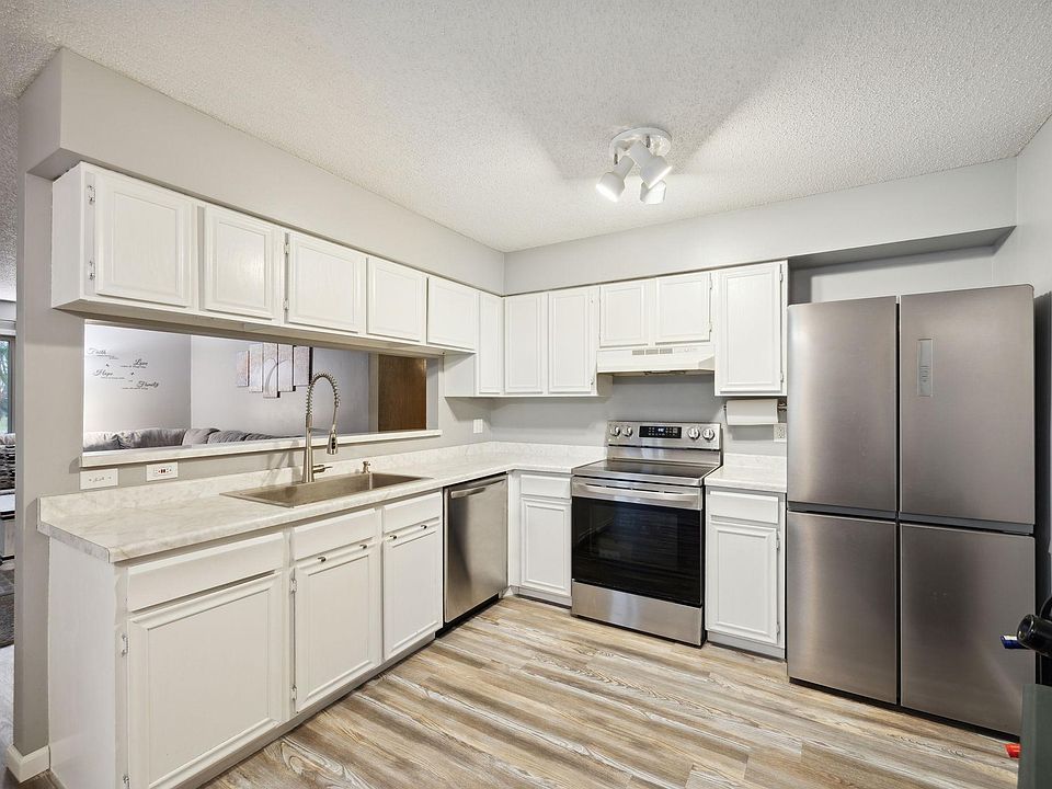 1st image of 431 Fontaine Ct