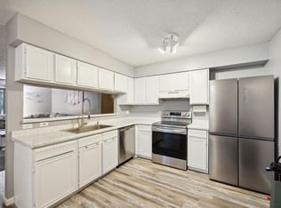 431 Fontaine Ct, Woodbury, MN 55125