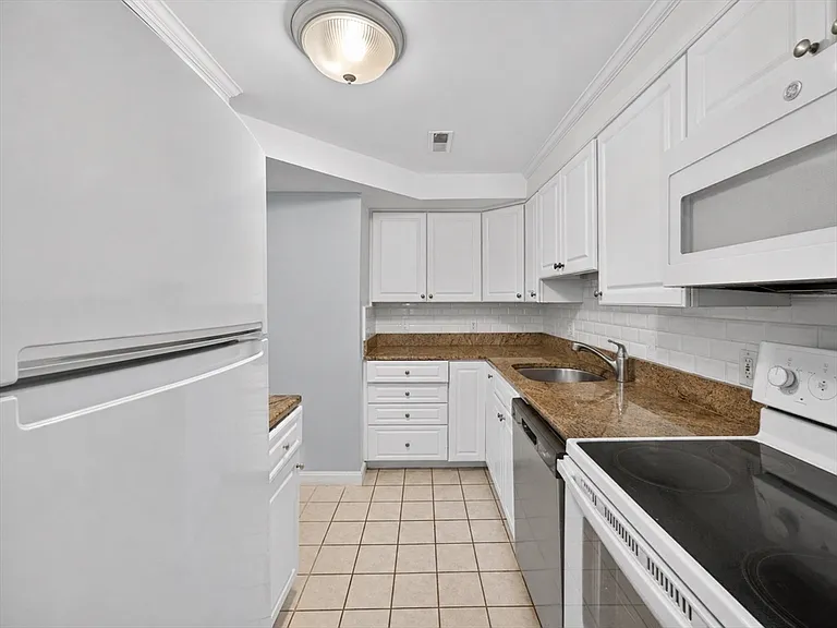 68 Jericho Rd #68 — Photo 7
