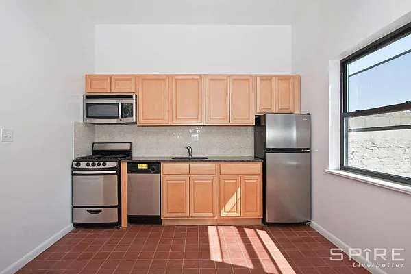 Rented by Spire Group | media 10