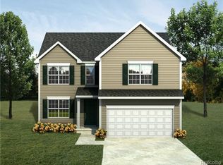 50395 Corey Ave, Chesterfield, MI 48051