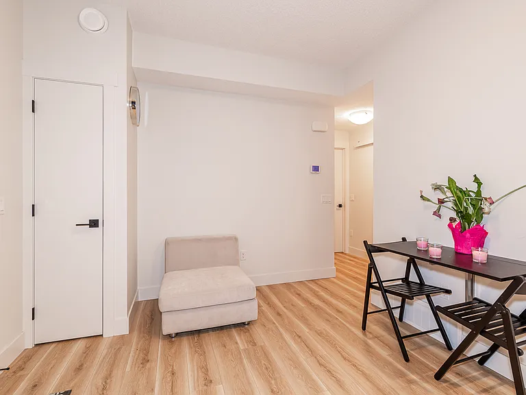 426 Allard Blvd SW — Photo 3