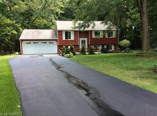 1586 Queens Ct, Painesville, OH