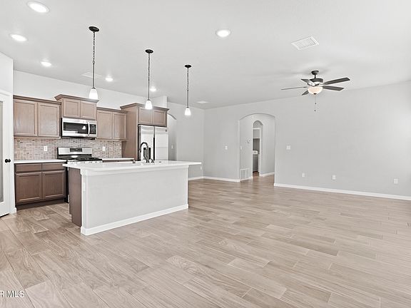 4th image of 6913 Brown Mesquite Ln