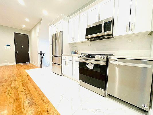 2nd image of 490 Chauncey St #1M