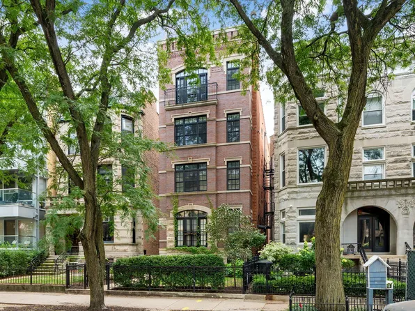 645 W Wrightwood Ave #1A, Chicago, IL 60614
