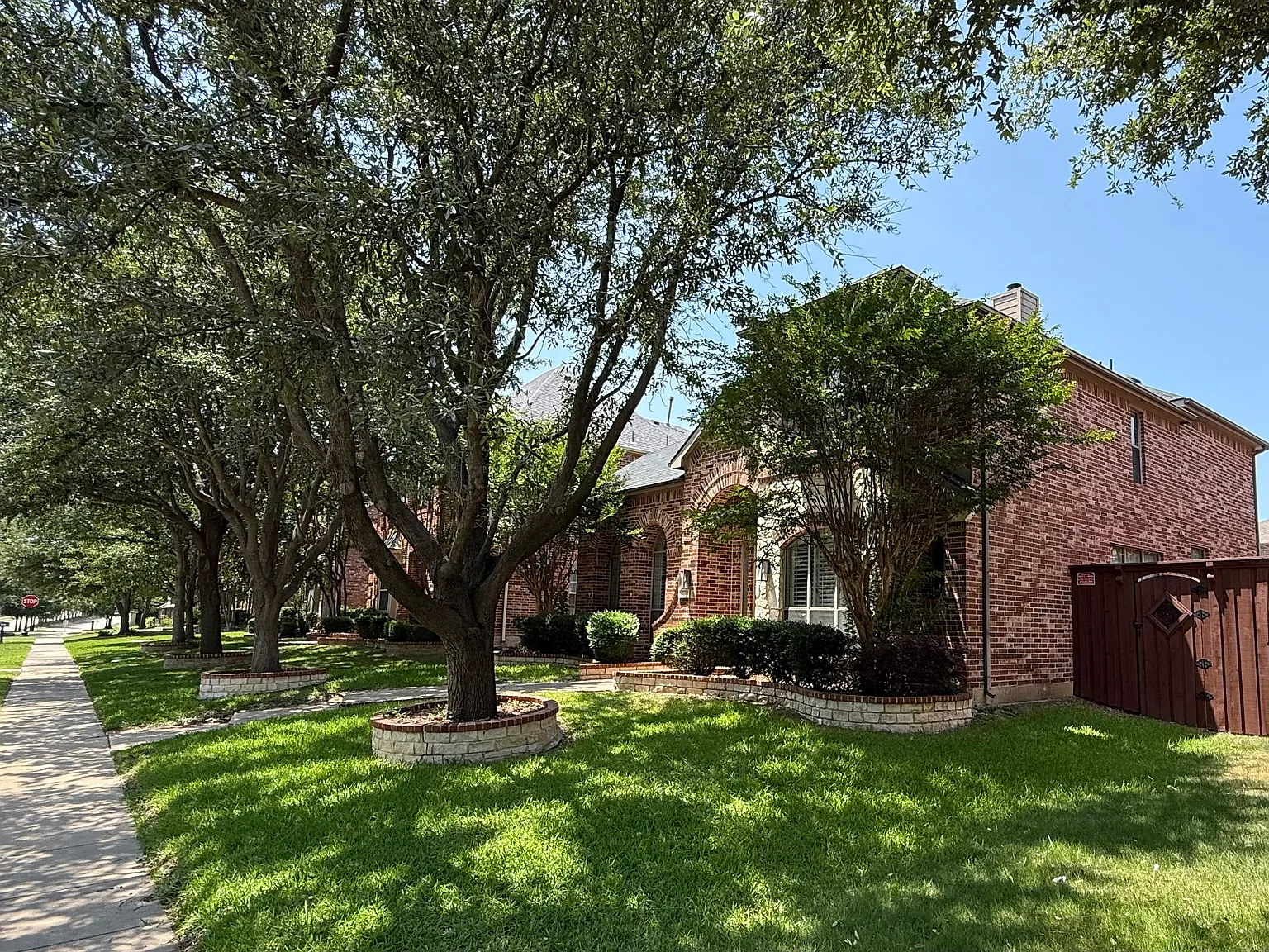 4 bed, 3.5 bath, 3036 sqft, $3,900 — Photo 3