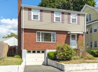 24 Newbury St, Malden, MA 02148