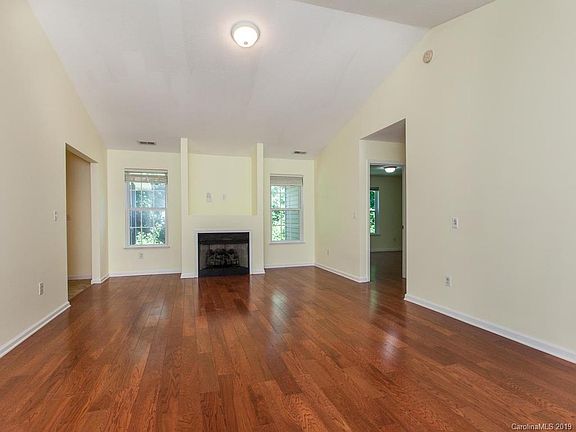 2nd image of 111 Sunny Meadows Blvd #9