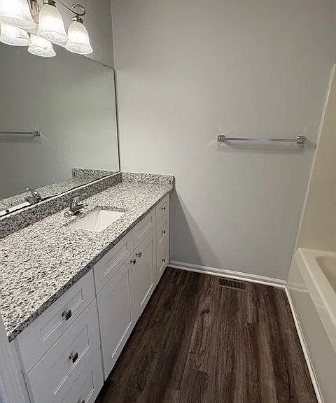 2511 Bluff View Ct #B — Photo 9