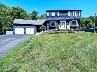 28 Maplewood Dr, Ellington, CT 06029