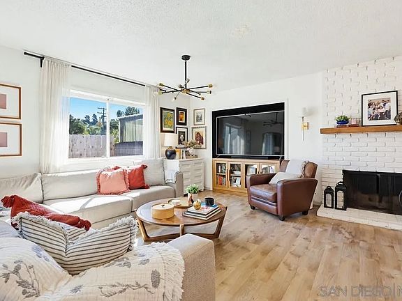 5th image of 9517 Bray Ave