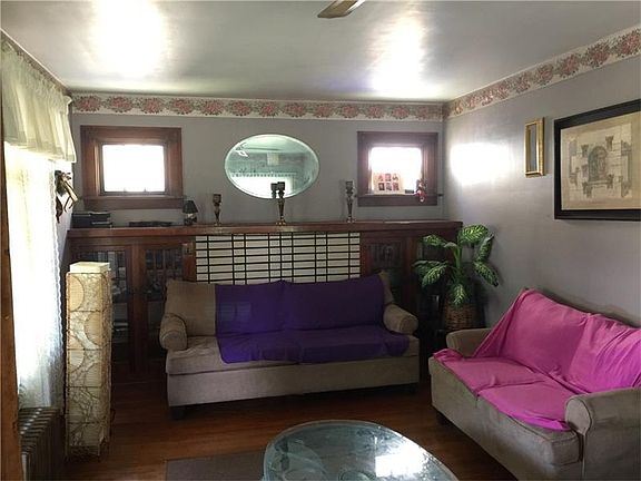 5th image of 303 White Ave
