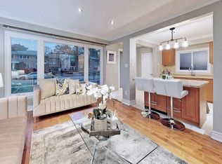 65 Holcolm Rd #2, Toronto, ON M2N 2C8